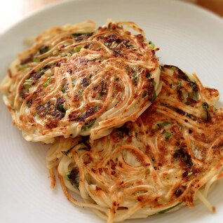 残り野菜でB級グルメ☆うどん餃子